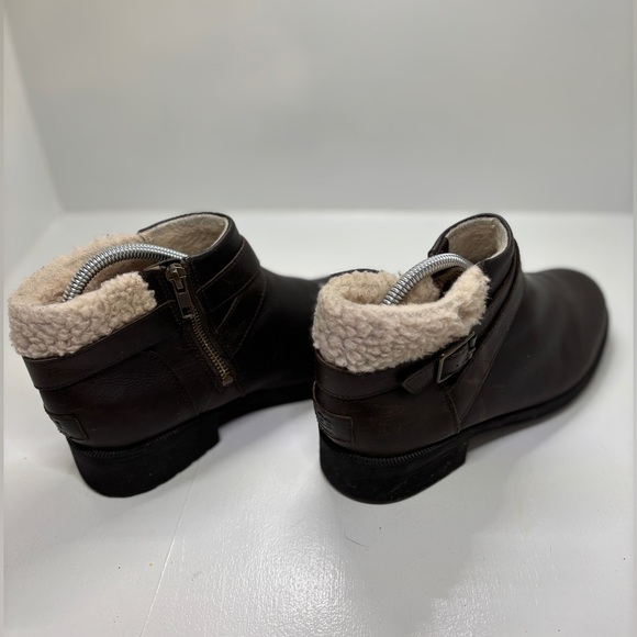 UGG women’s waterproof leather ankle boots with shearling lining women’s size 9 - Picture 5 of 14